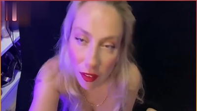 Pelin ASMR yaparken plastik yarakla kendini tatmin ediyor