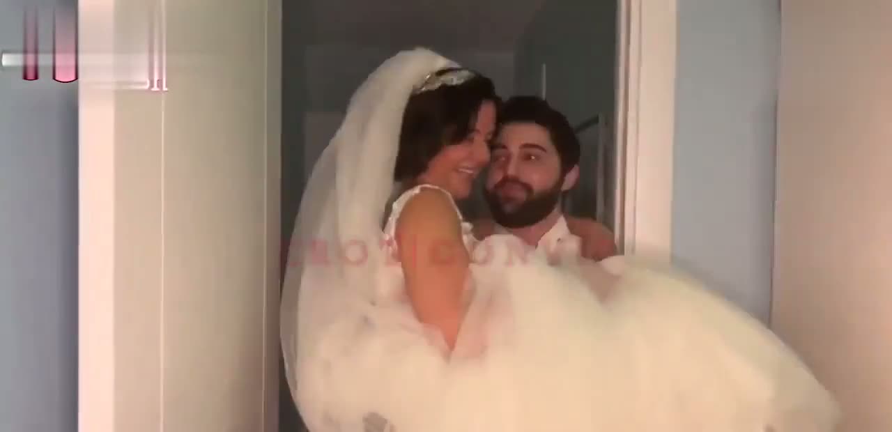 Burçin Erol gerdek gecesi konulu pornoda
