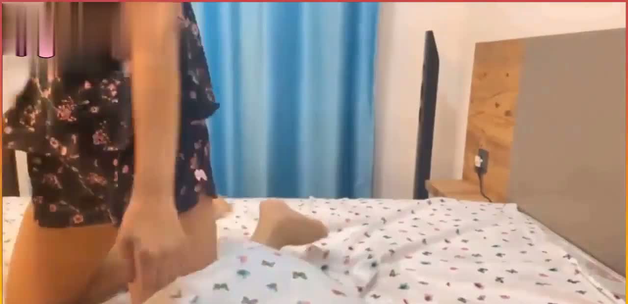 Komşu kadını elleyip boşaltan adam